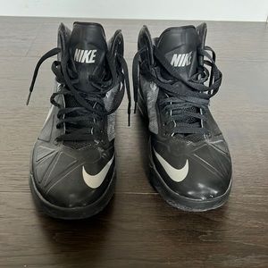 Men’s Black Nike Air Court Shoes size 11. Excellent condition. Barely worn